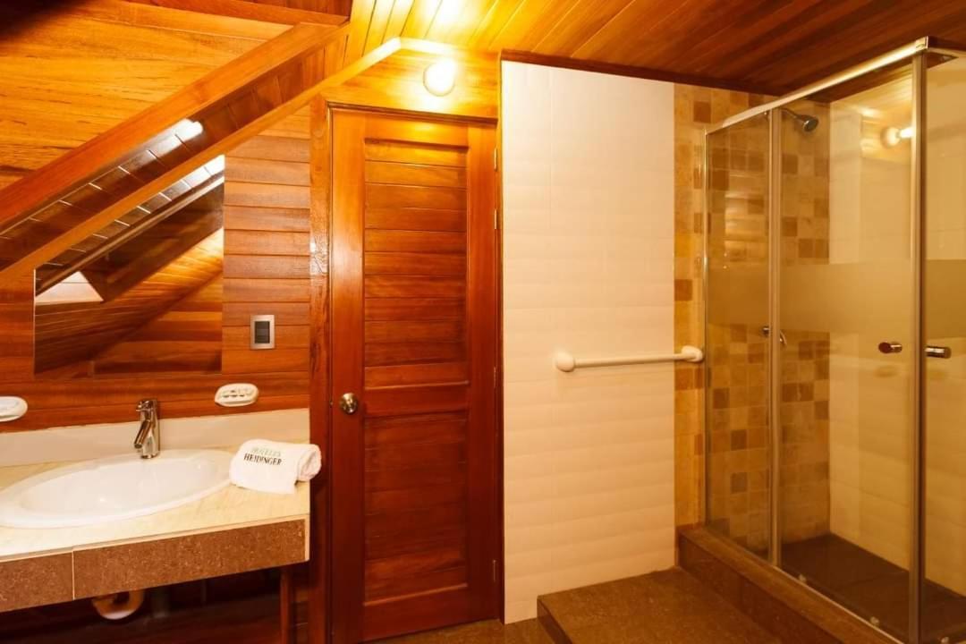 Hotel Heidinger Oxapampa Extérieur photo